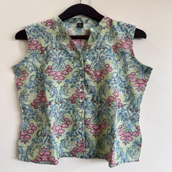 BU – B The New U Summer Bloom Sleeveless Cotton Button-Down Top